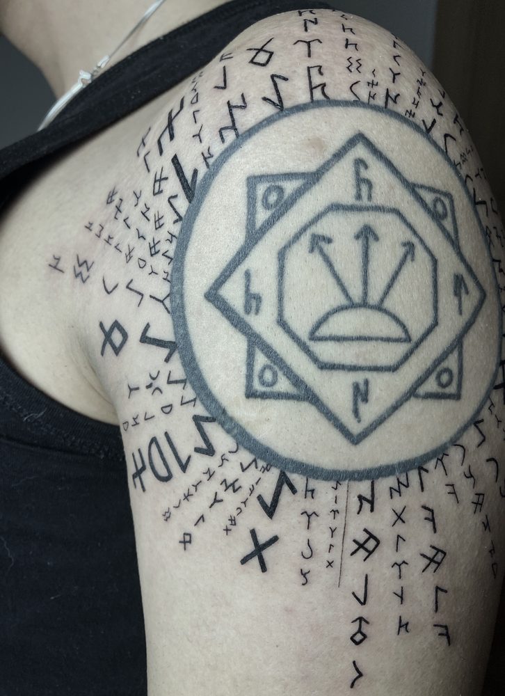 Göktürk Yazısı — Elephant Shop tattoo